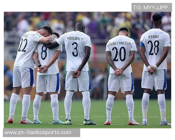 葡萄牙国家队宣布若昂内维斯受伤塔瓦雷斯紧急入选替补阵容 葡萄牙国家队宣布若昂内维斯受伤塔瓦雷斯紧急入选替补阵容