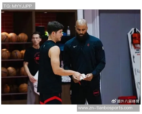 乌度卡称赞申京传球能力提升决策速度显著加快助力球队表现 乌度卡称赞申京传球能力提升决策速度显著加快助力球队表现