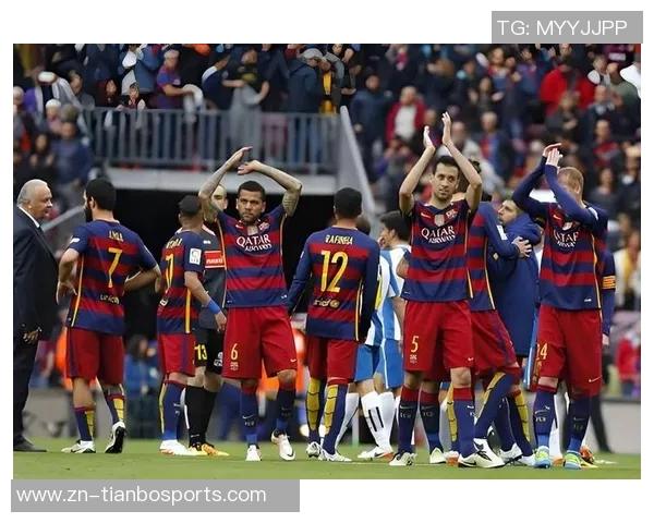 巴萨两季十月战绩对比分析去年全胜今年表现下滑进球失球差异明显