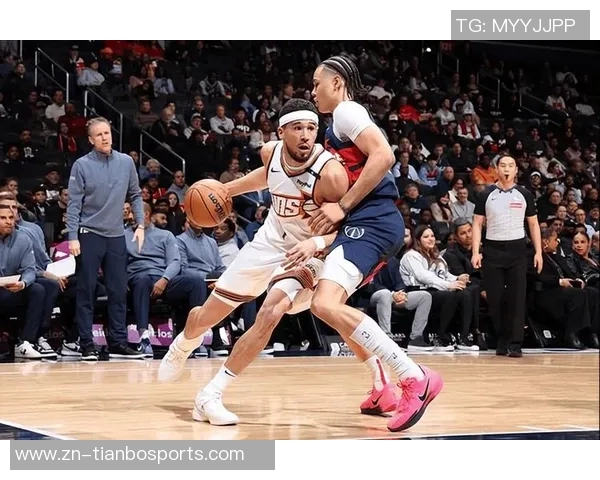 凯肖恩乔治22岁前表现惊艳30分10板5三分2断2帽追平文班卢卡数据