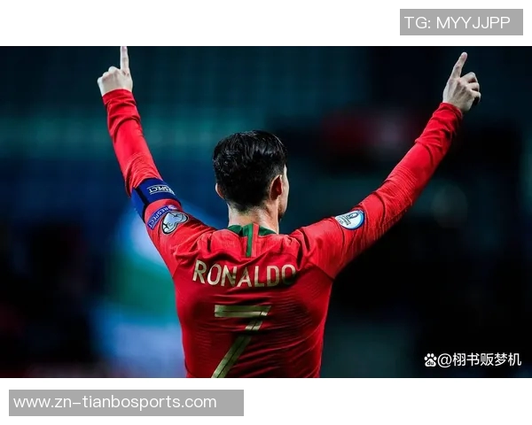 C罗有望在一年内成为足坛首位千球传奇引发热议