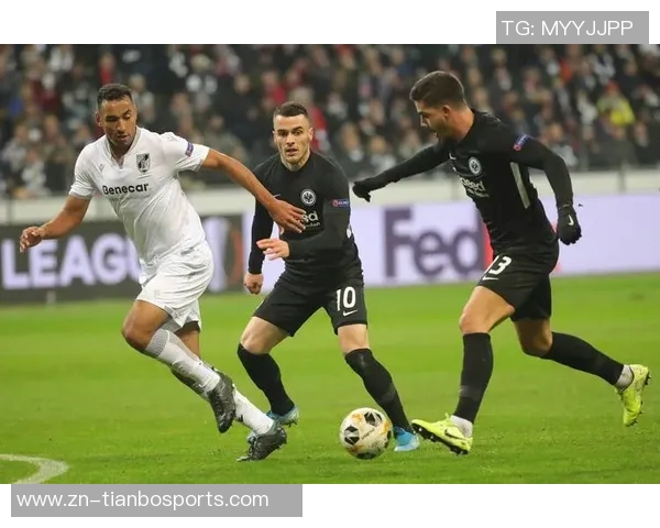 法甲联赛精彩回顾朗斯巴黎双双取胜展现强劲实力 法甲联赛精彩回顾朗斯巴黎双双取胜展现强劲实力