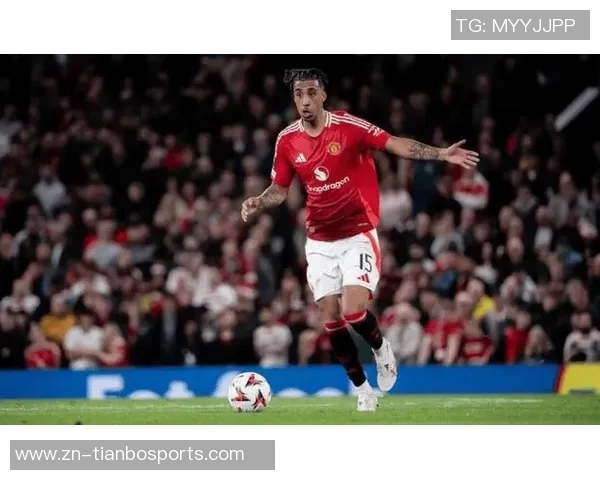 马奎尔拒绝沙特高薪愿意终老曼联展现忠诚与决心 马奎尔拒绝沙特高薪愿意终老曼联展现忠诚与决心